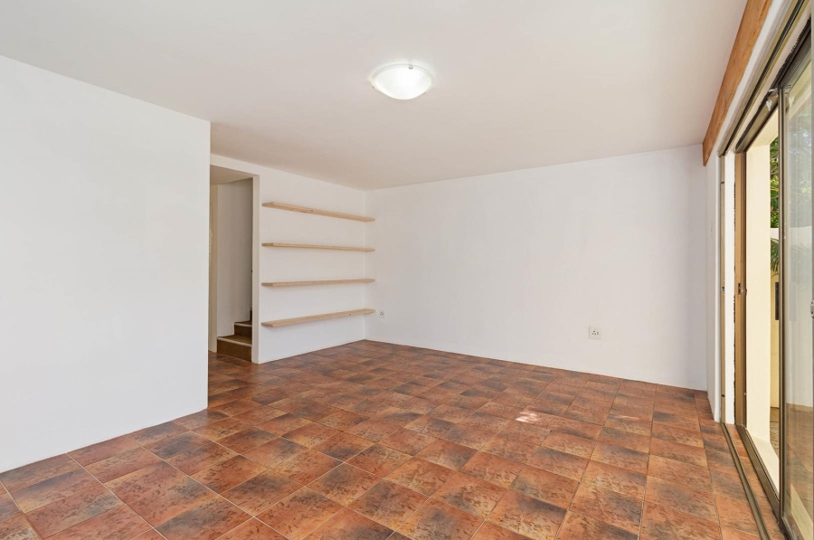 3 Bedroom Property for Sale in Zonnebloem Western Cape